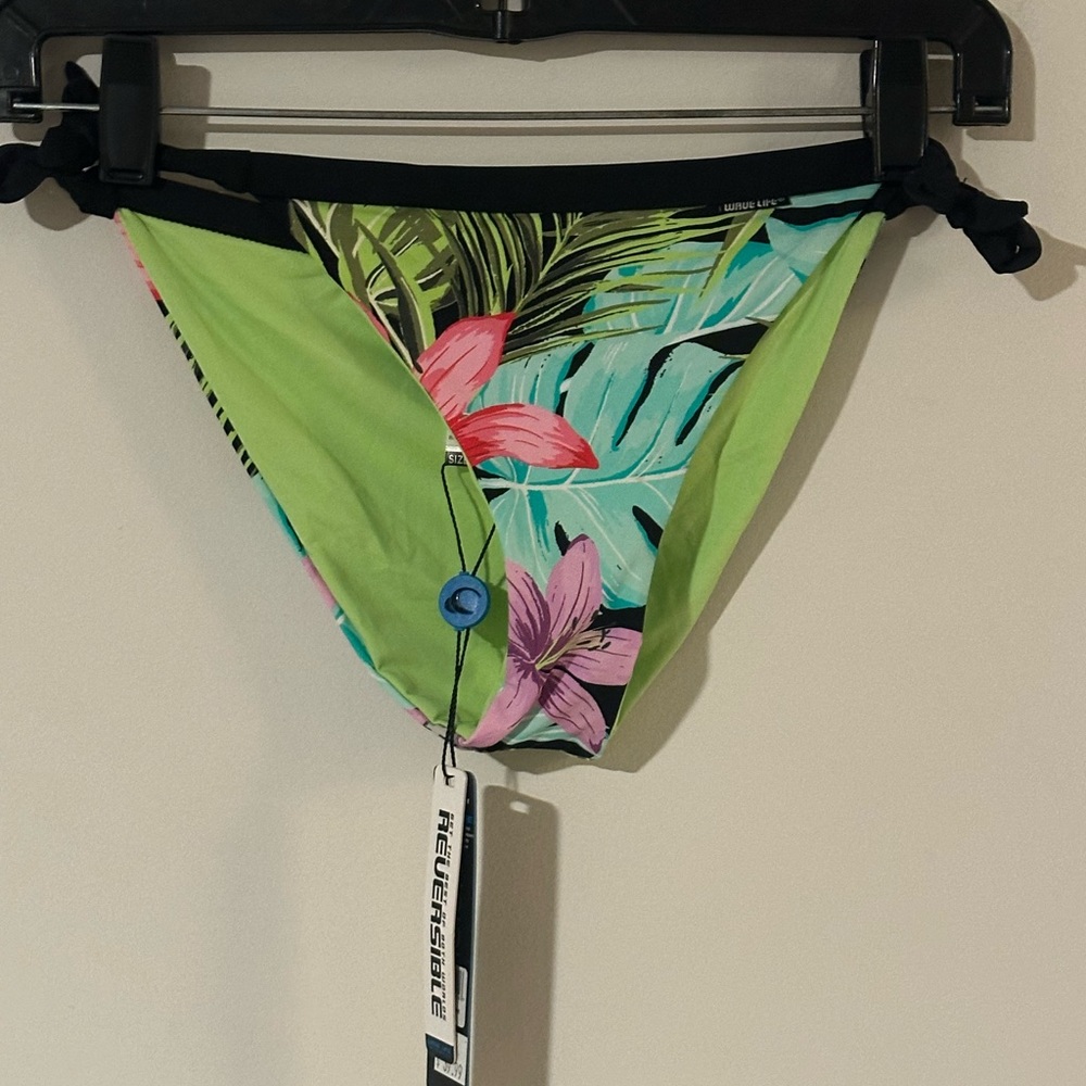 Wave Life Women’s Hawaiian Bikini Swim Bottoms Size M